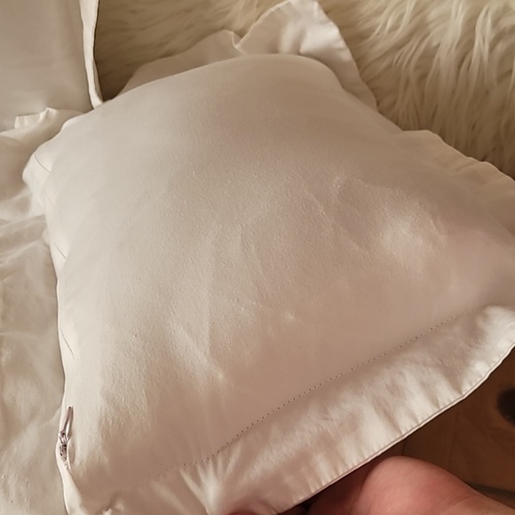 Gold Leaves Embroidery Design Pillow Set decorative throw pillows 20"×14" aprox. - Picture 9 of 16